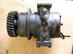 Oil gear pump